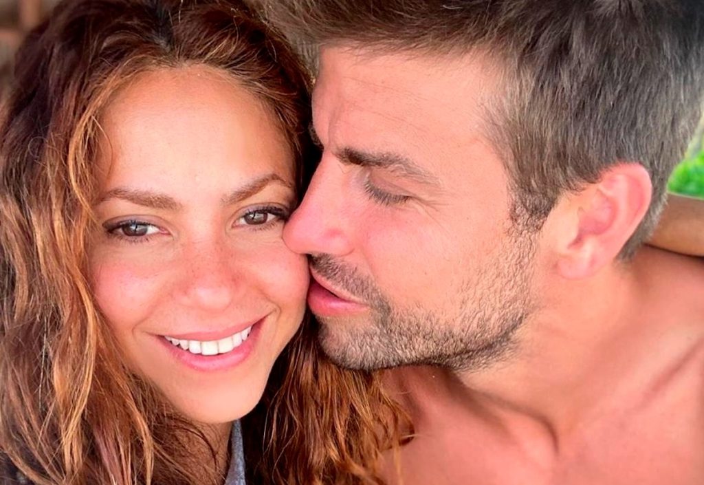 A comis-o din nou! Shakira l-a prins pe Pique cu o blondă de 20 de ani FB/ Shakira l-a prins pe Pique cu o blondă de 20 de ani