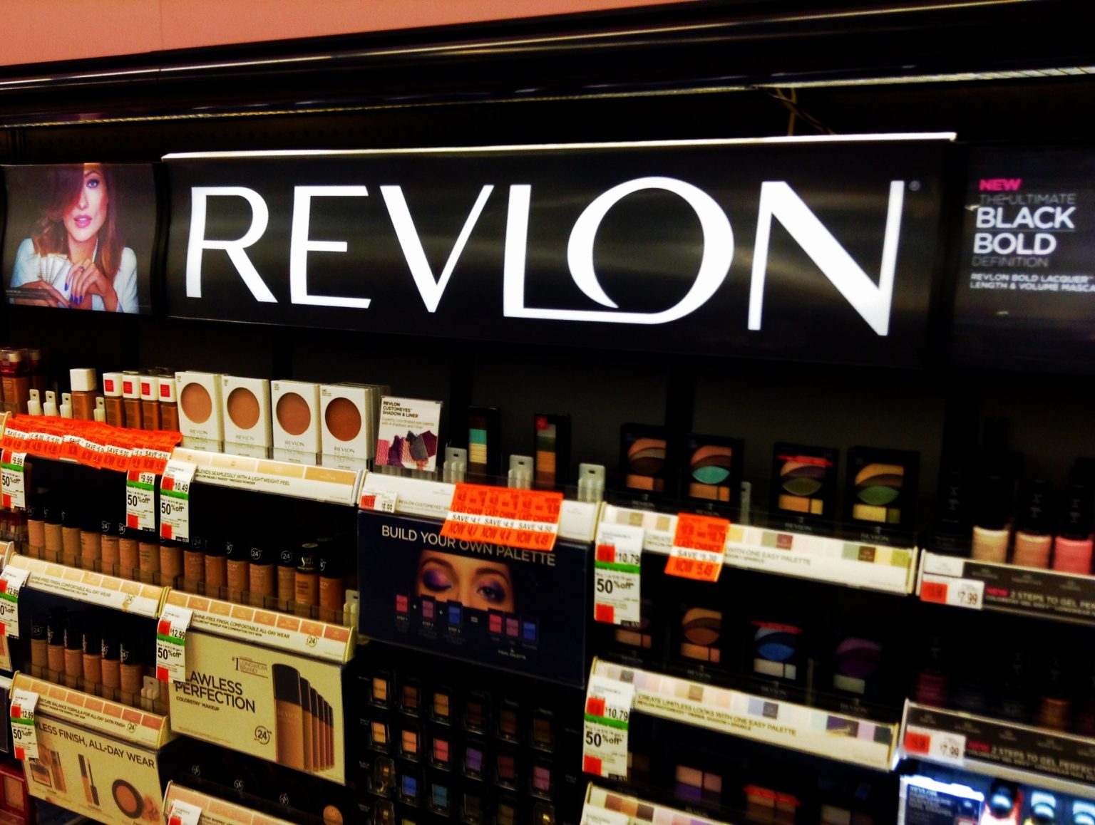 Compania de cosmetice Revlon a cerut intrarea în faliment Revlon Sursa foto Flickr.com