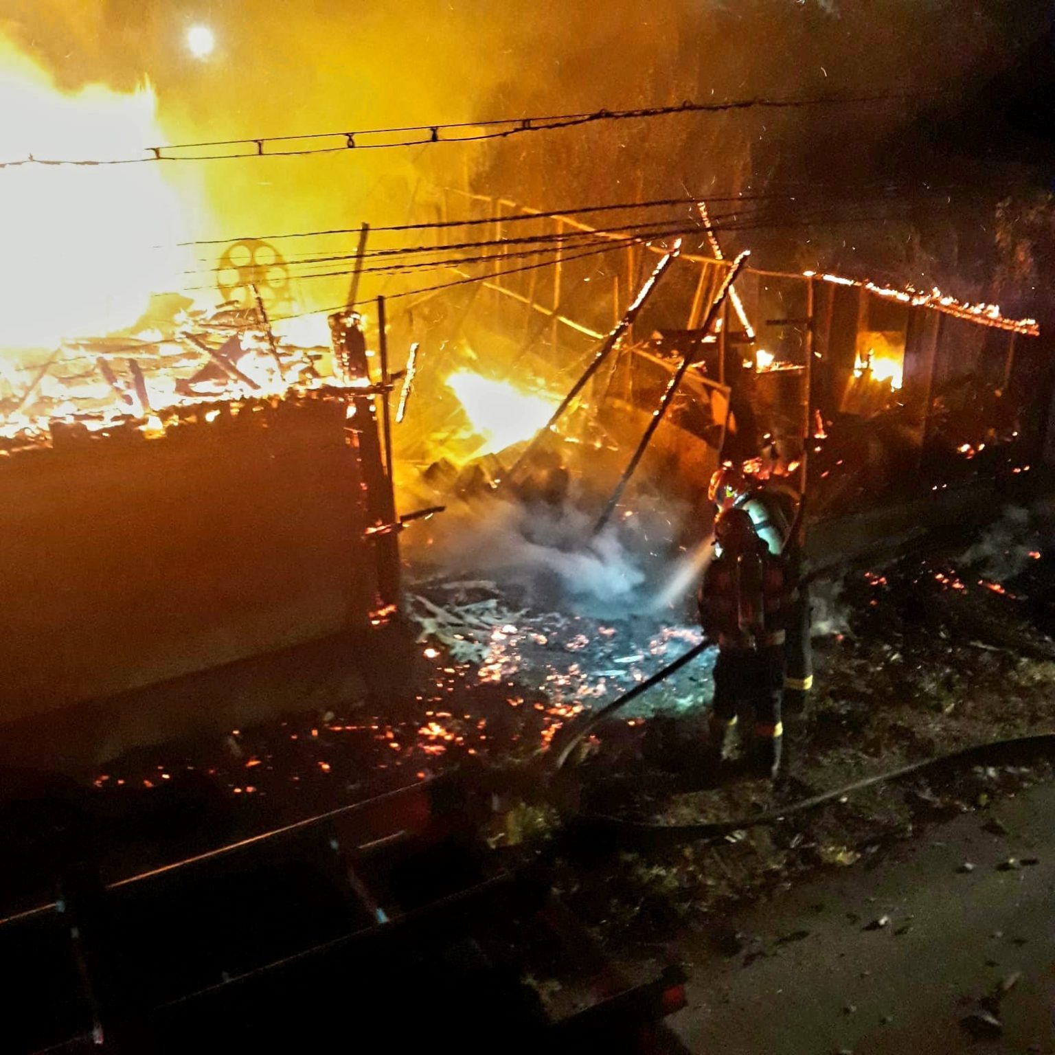 Incendiu violent la două gospodării din judeţul Giurgiu Foto: ISU Giurgiu