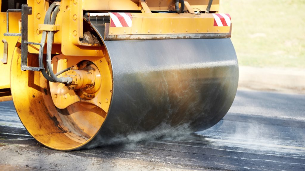 CJ Dâmboviţa a primit 80 de milioane de lei prin programul "Anghel Saligny" pentru mai multe drumuri Foto: Dugaro