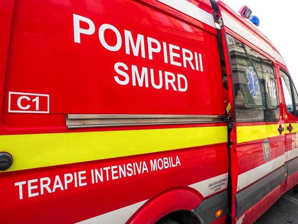 Un bărbat a fost lovit de TIR când îşi repara maşina, pe A1 Foto: Jurnal de Argeş