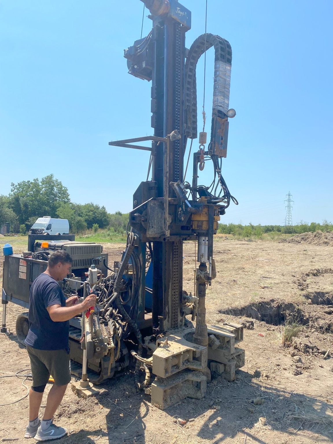 Ilfov: Au demarat lucrările pentru forarea a trei puţuri în satul Buriaş.