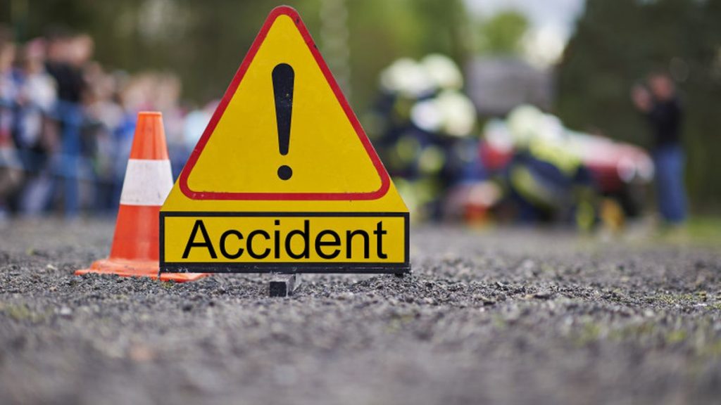 Două persoane, rănite în urma unui accident petrecut pe A1