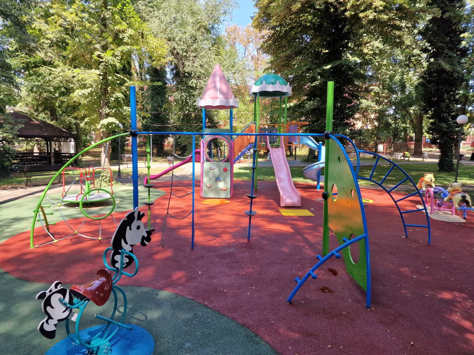 După modernizare, parcul din Brăneşti a fost redeschis Foto: Primăria Brăneşti