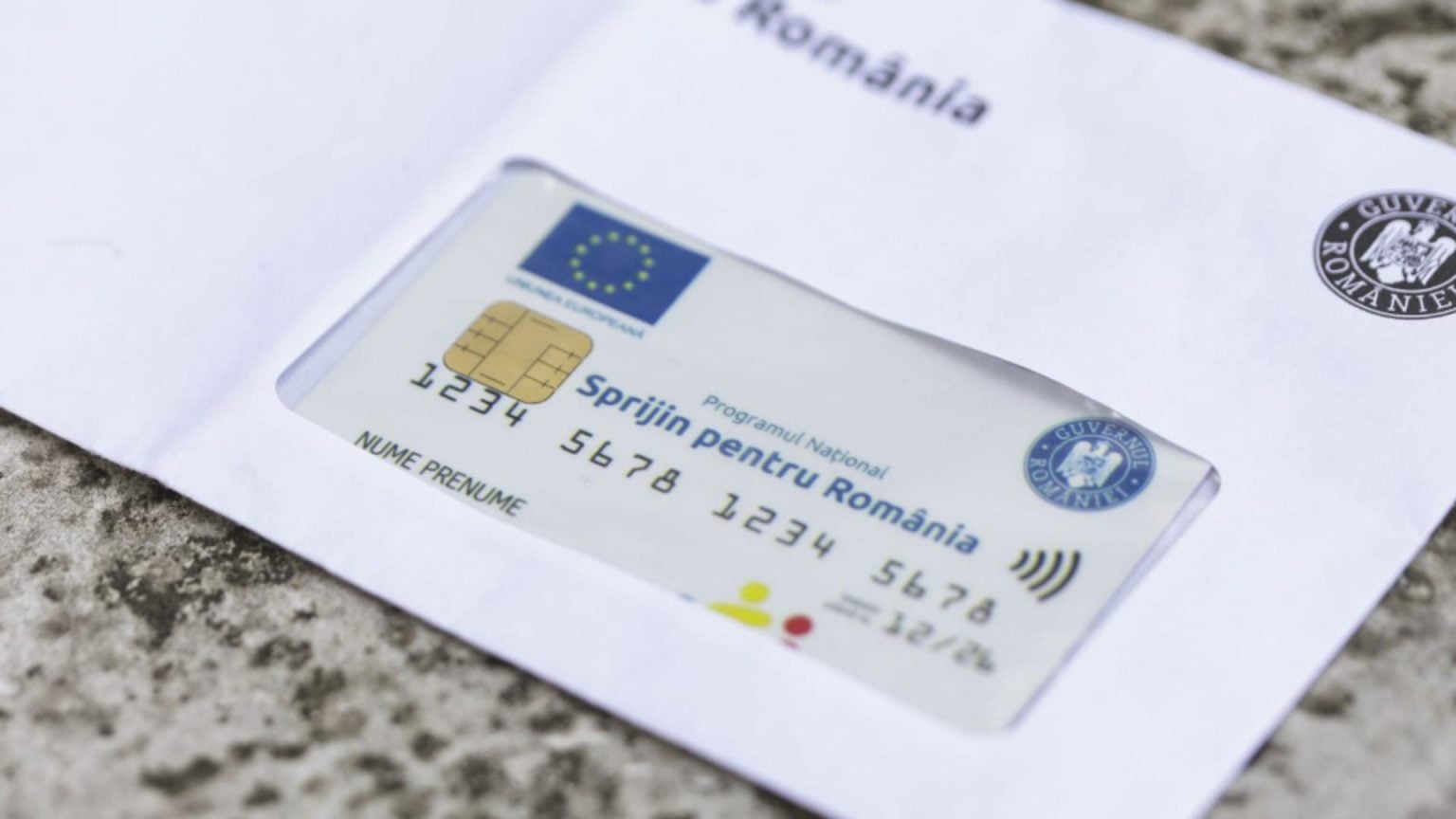 10.000 de carduri sociale au fost blocate. Beneficiarii le-au vândut sau au cumpărat alcool şi ţigări 10.000 de carduri sociale, blocate, după ce beneficiarii le-au vândut sau le-au folosit pentru altceva decât hrană Foto: Realitatea.net
