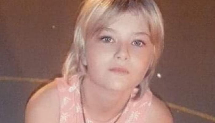 O fată de 15 ani din PRAHOVA a plecat de acasă şi nu s-a mai întors. O caută familia şi poliţia O fată de 15 ani din PRAHOVA a plecat de acasă şi nu s-a mai întors