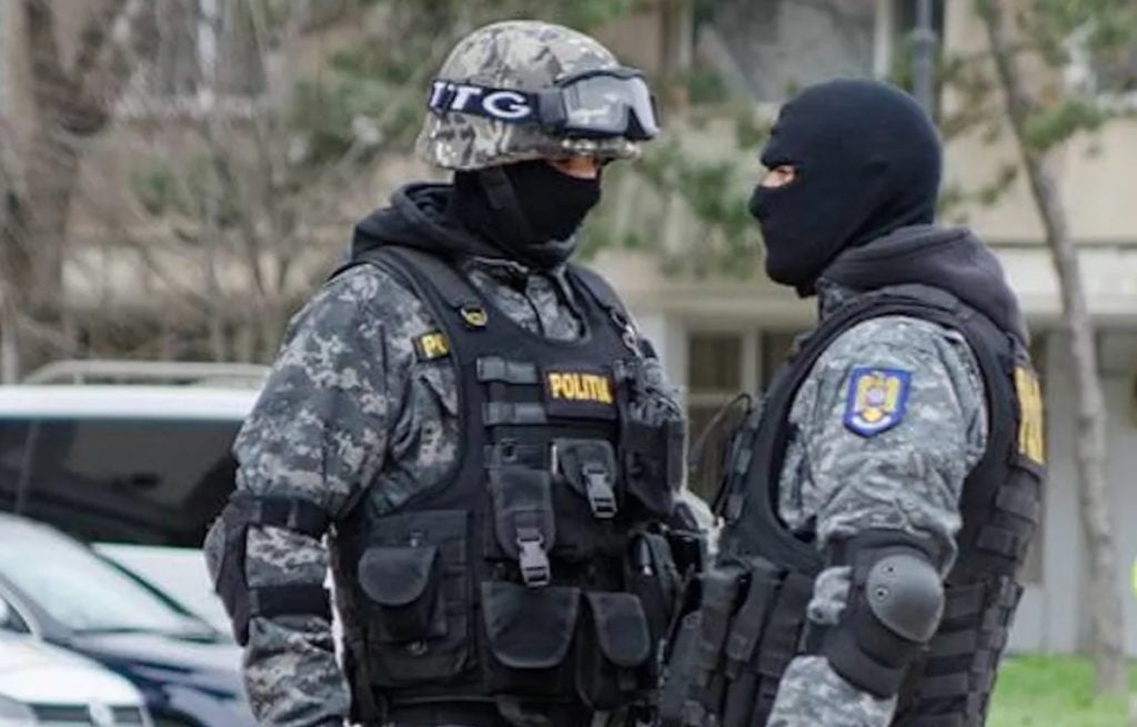 Un bărbat este cercetat pentru că ar fi înscenat mai multe accidente rutiere Foto: CTNews