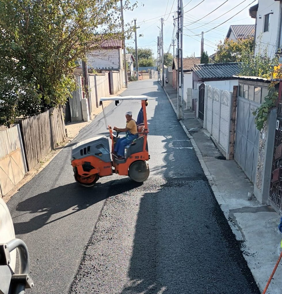 Asfalt pe străzi din Glina, printr-o investiţie a Consiliului Judeţean Ilfov