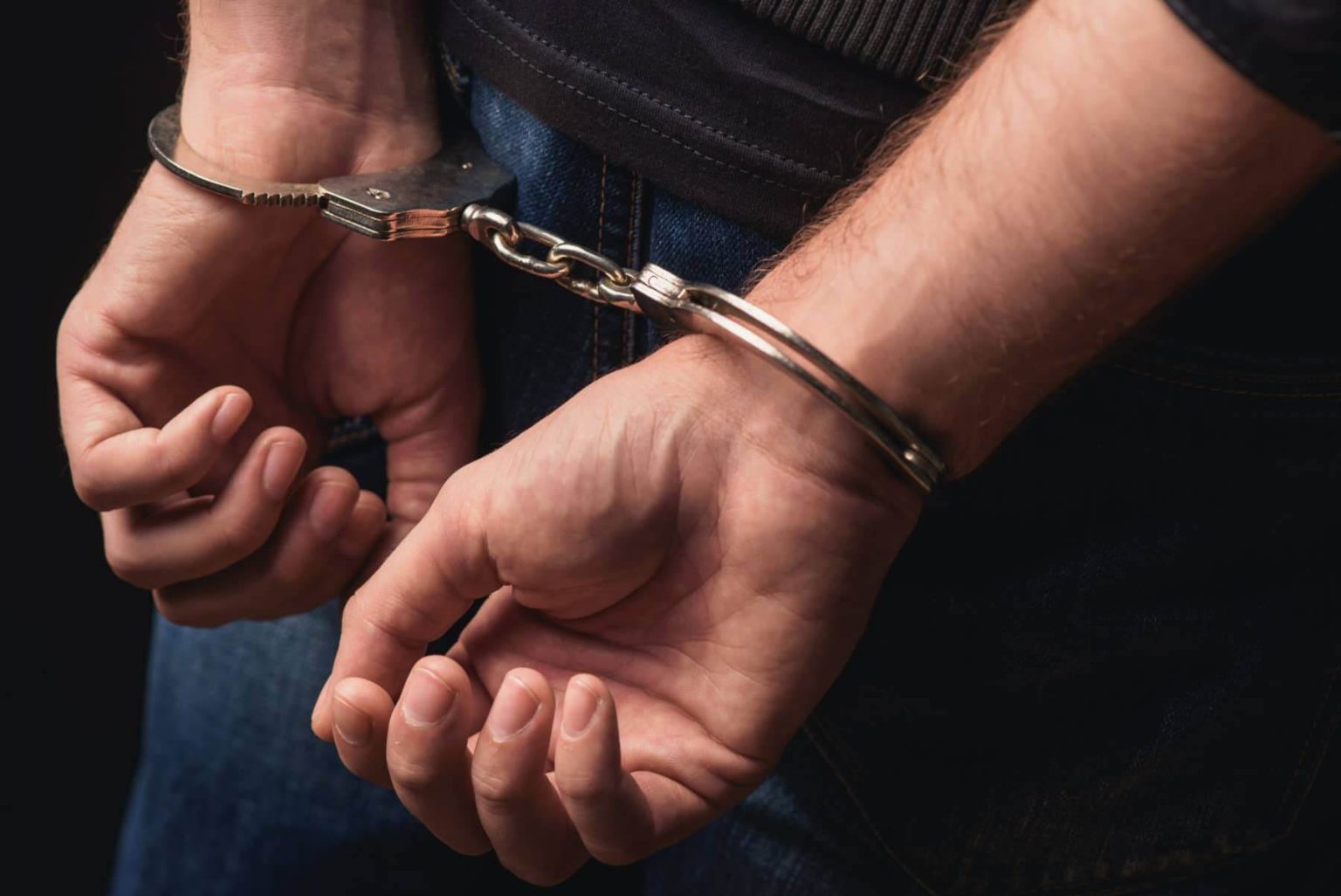 DOLJ: Tânăr de 21 de ani, reţinut după ce a lovit mortal cu maşina un pieton şi a fugit de la locul accidentului Tânăr din Dolj, reţinut după ce a lovit mortal cu maşina un pieton