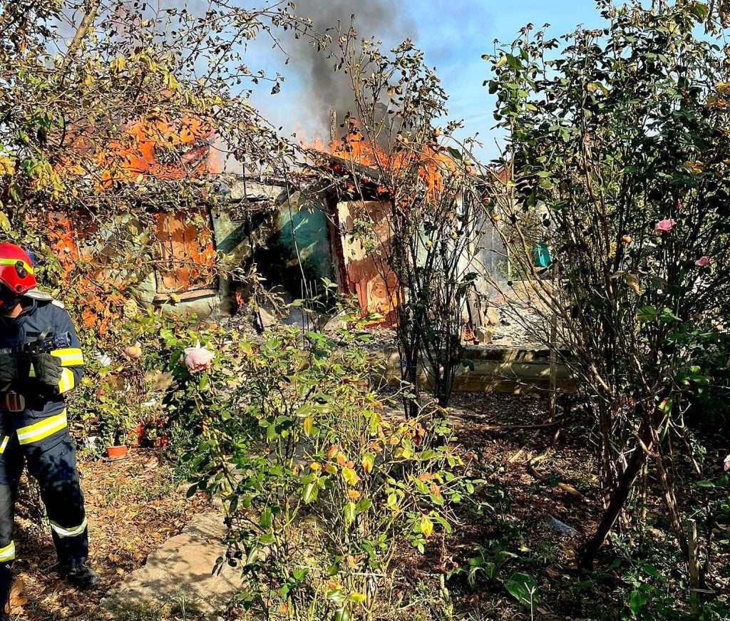 O casă din Clejani s-a făcut scrum. Incendiul, din cauza unui scurtcircuit Foto: ISU Giurgiu
