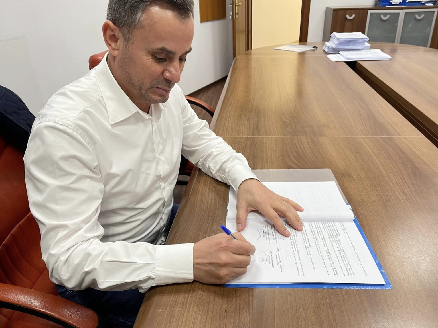 Primarul din Snagov a semnat contractul pentru sistemul de supraveghere video a localităţii