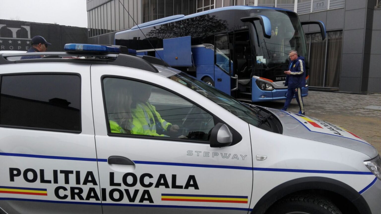 Poliţia Locală din Craiova poate amenda părinţii ai căror copii chiulesc de la şcoală