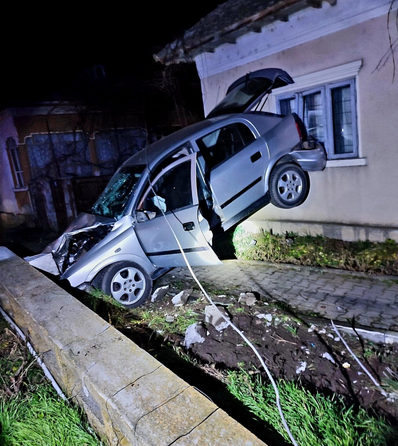 Accident spectaculos, în Găujani, judeţul Giurgiu Foto: ISU Giurgiu