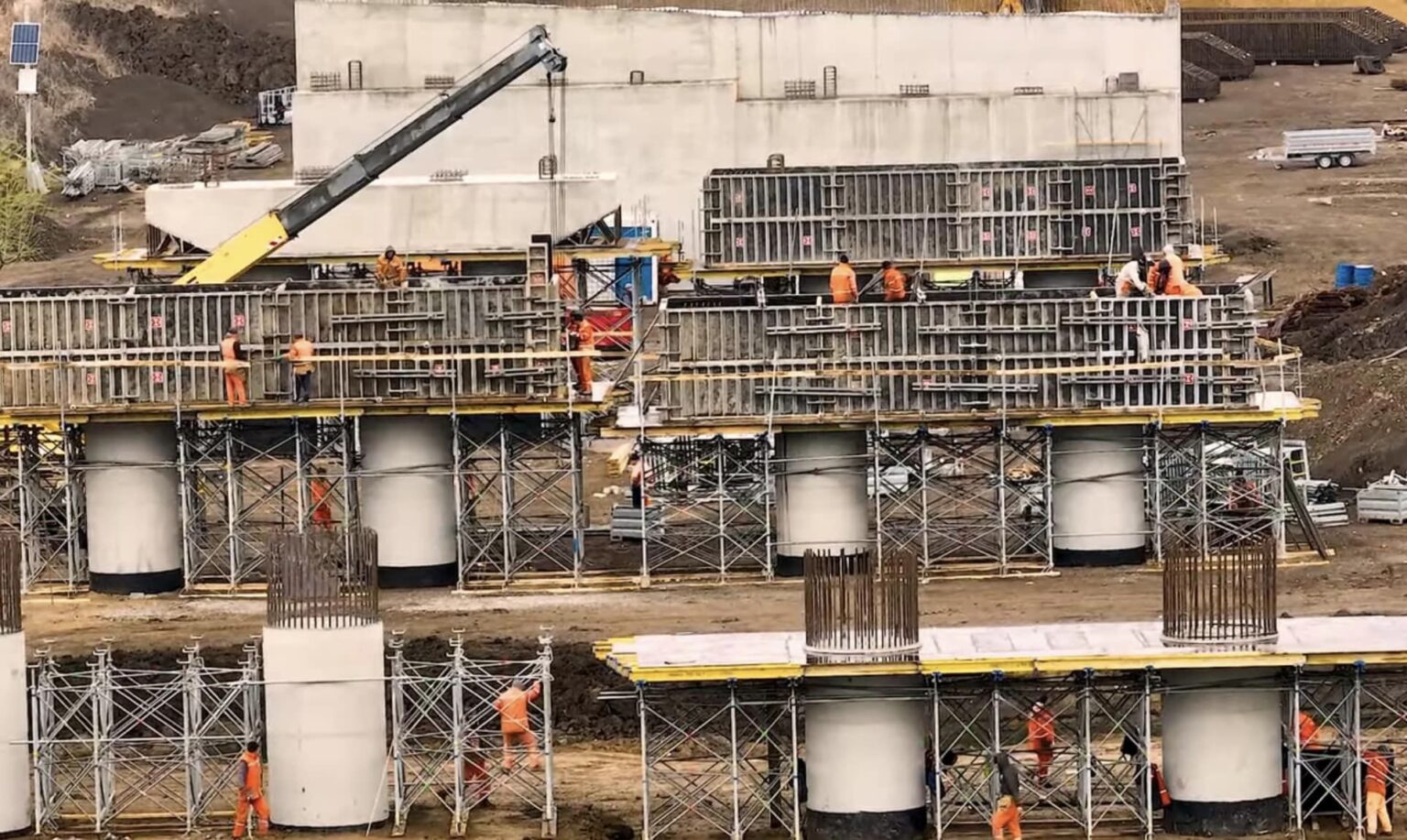 Lotul 2 al Autostrăzii Bucureştiului, realizat în proporţie de circa 50%