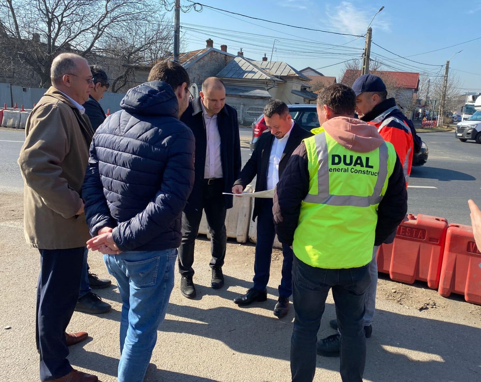 Încep lucrările la sensul giratoriu de pe DN 2, din zona localităţii Afumaţi Încep lucrările la sensul giratoriu de pe DN 2, din zona localităţii Afumaţi