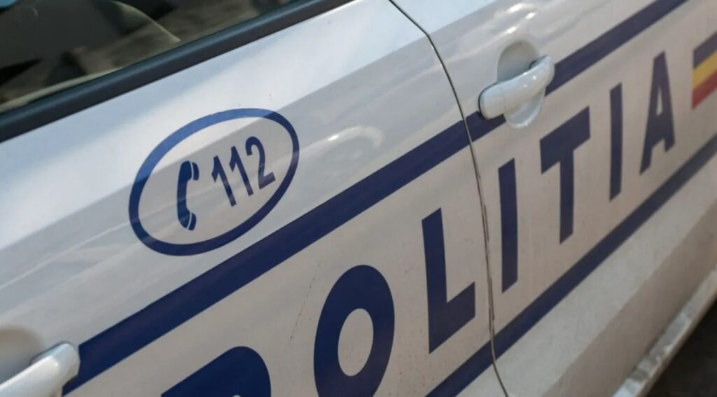 Un bărbat de 51 de ani din Giurgiu a fost atacat cu un cuţit de un alt bărbat, în timp ce se afla pe terasa unui bar din municipiu