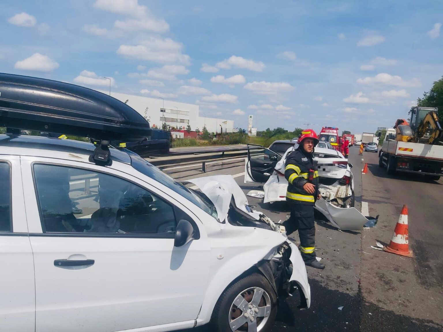 Cinci maşini implicate într-un accident, pe Autostrada Bucureşti-Piteşti