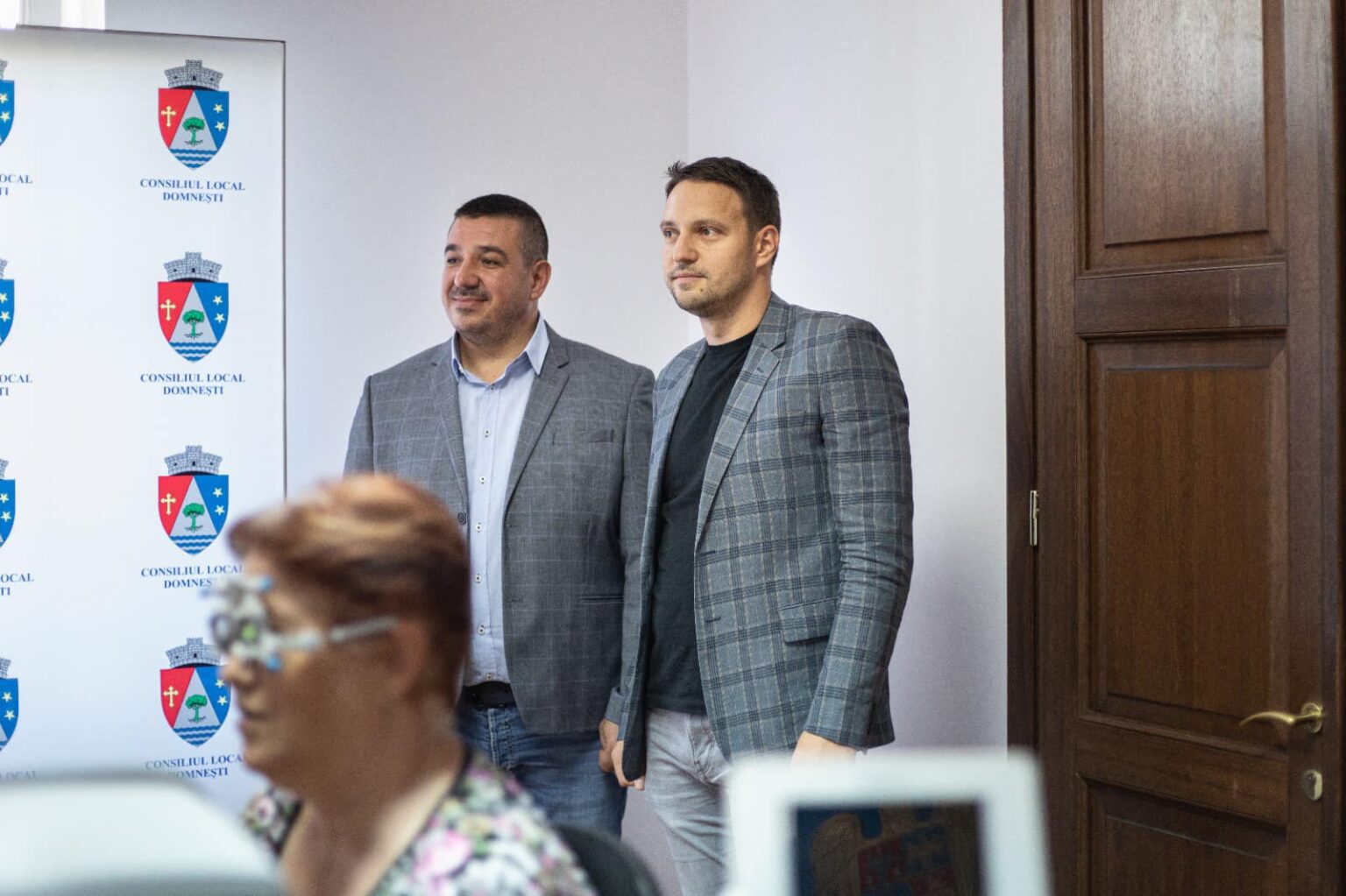 Primarul comunei Domneşti, Adrian Ghiţă, şi vicepreşedintele CJ Ilfov Ştefan Rădulescu