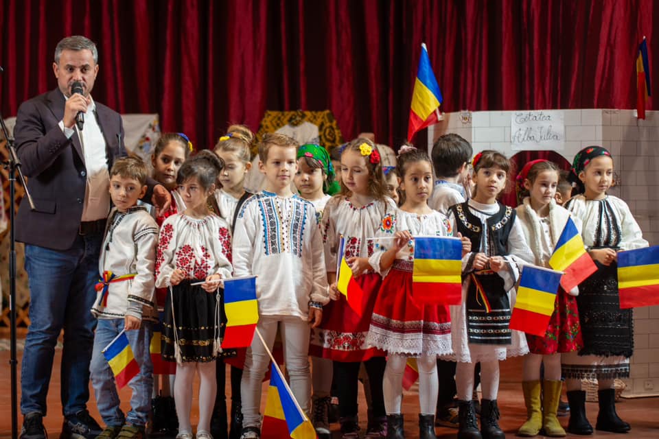 Copiii din Snagov, spectacol de excepţie, cu prilejul Zilei Naţionale a României
